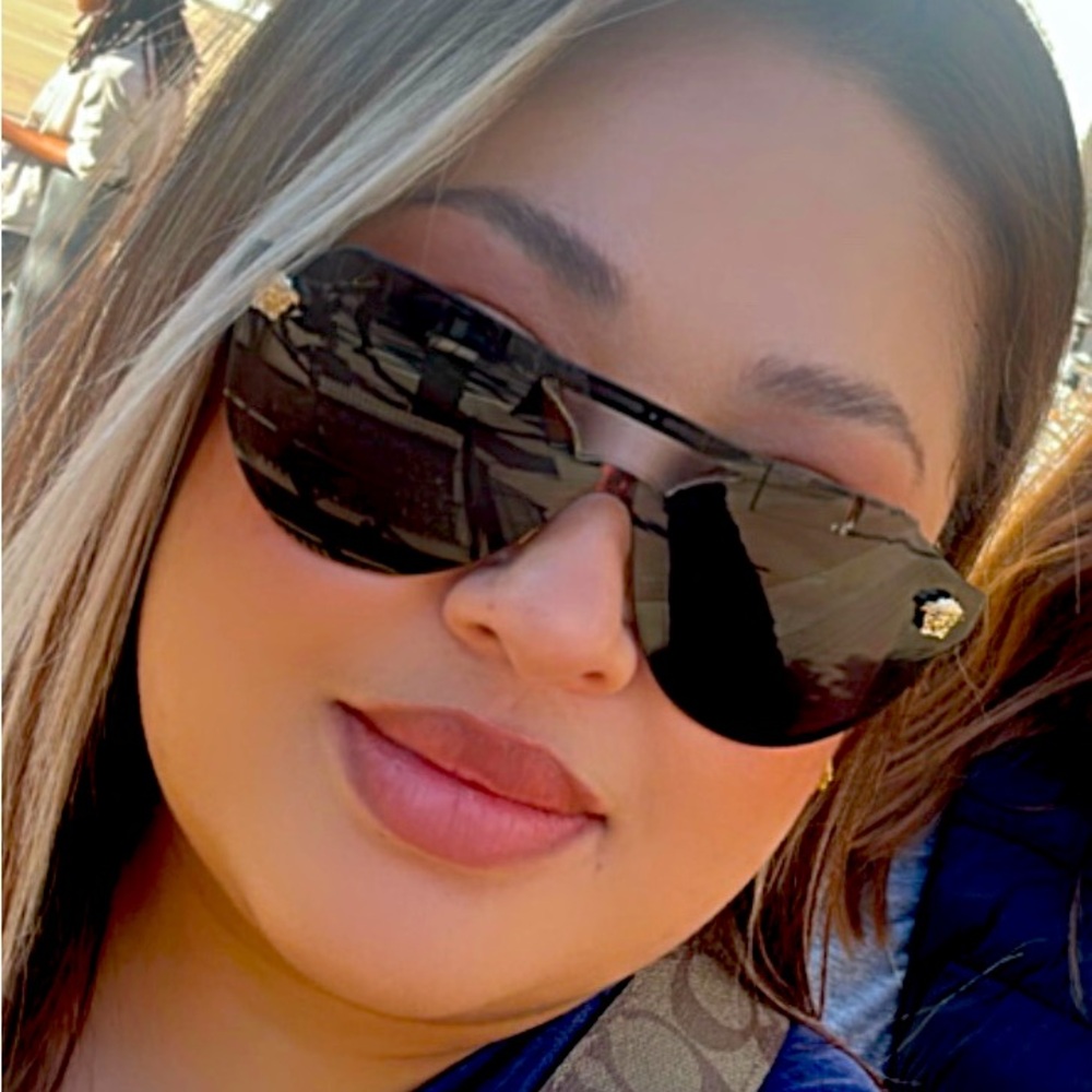 Meet your Posher, Norma